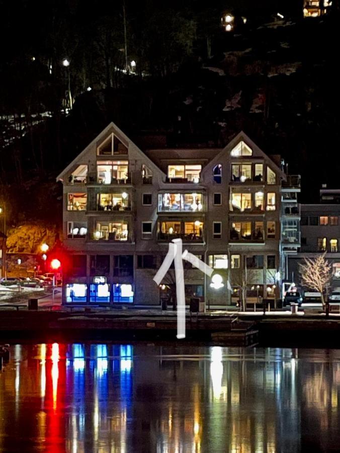 Holmestrand, Leilighet Pa Bryggekanten Luaran gambar